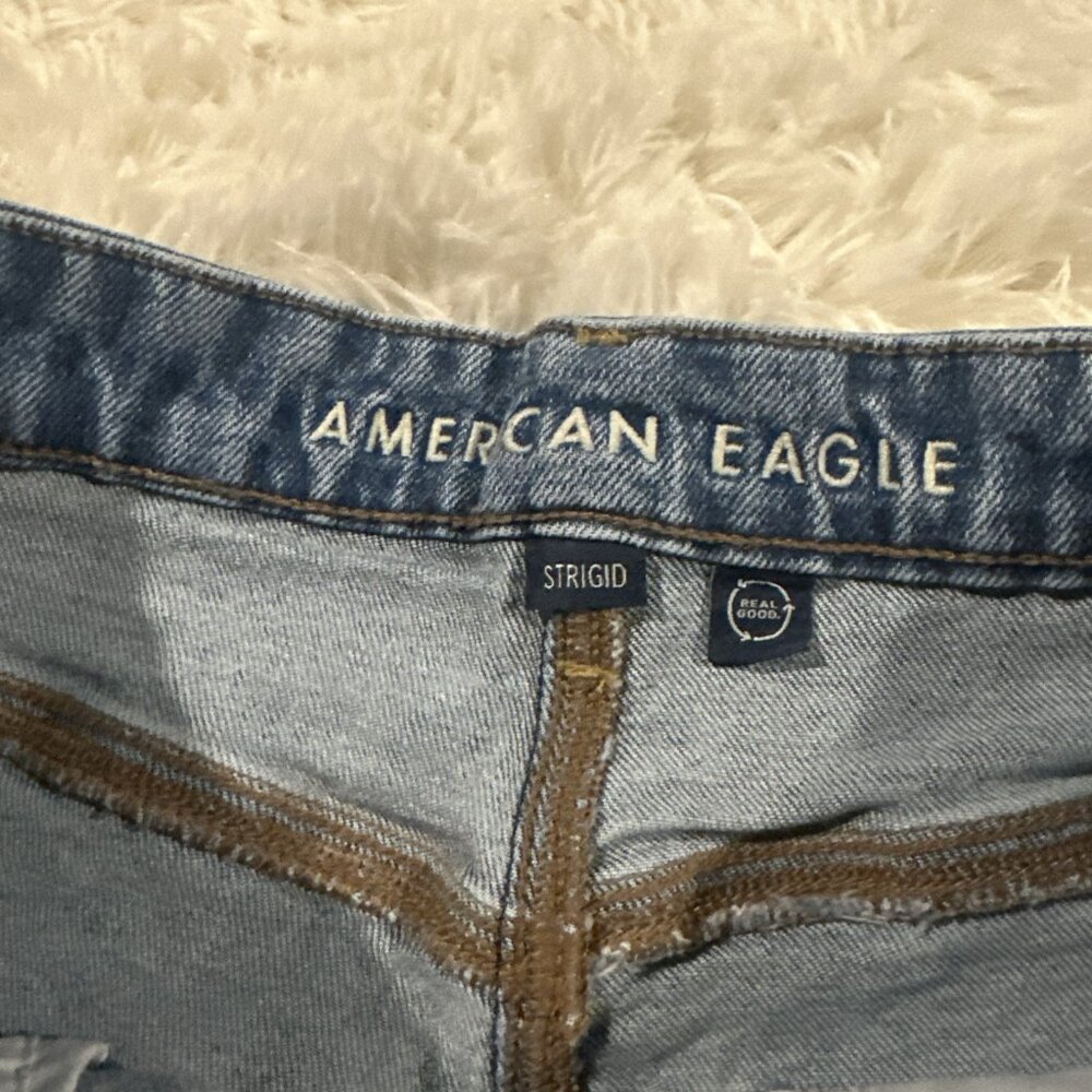 American Eagle Strigid distressed shorts curvey relaxed 4 light wash - Picture 4 of 11